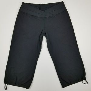 LULULEMON Womens Capri Yoga Pants Loose Fit Black